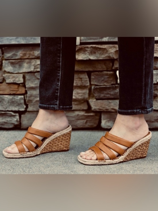 Vince Camuto Shoes - NIB [Vince Camuto] Molisana Cognac Slip-On Padded Espadrille Wedges Women’s 9.5
